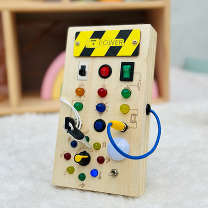 Montessori Busy Board mit LEDs